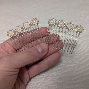 NWOT Pearl and Rhinestone Decorative Hair Combs